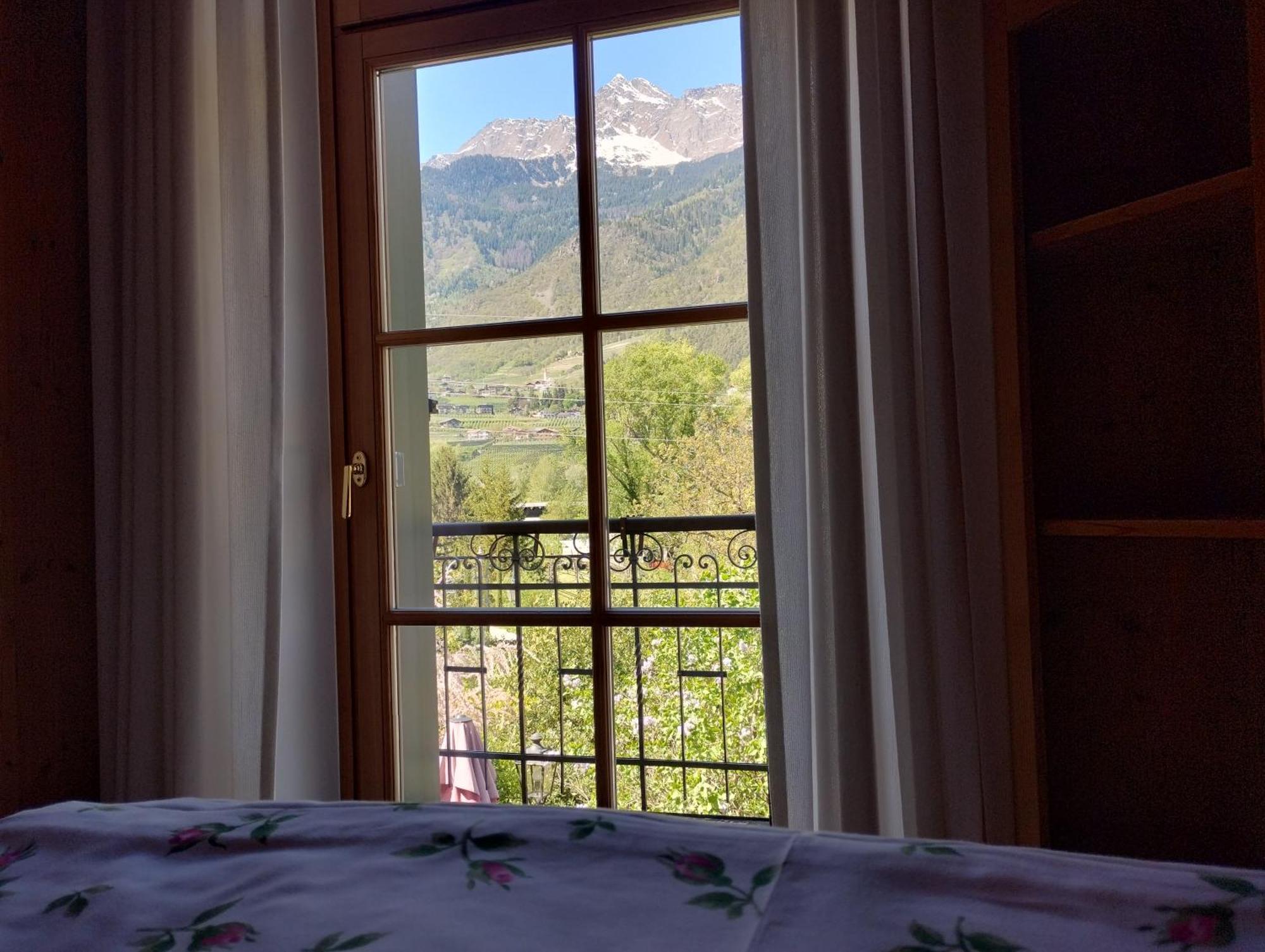 Schlosswirt Forst Lagundo Esterno foto
